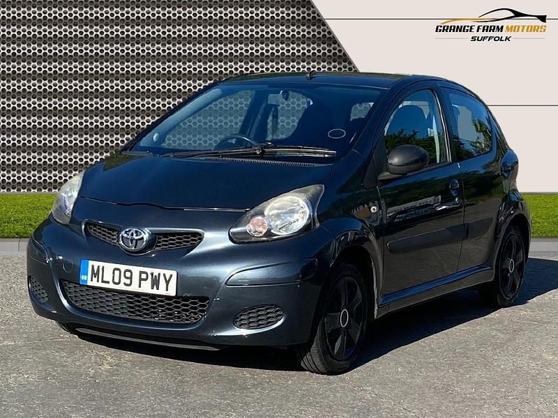 Usado Toyota Aygo 2009 Cinzento Citadino