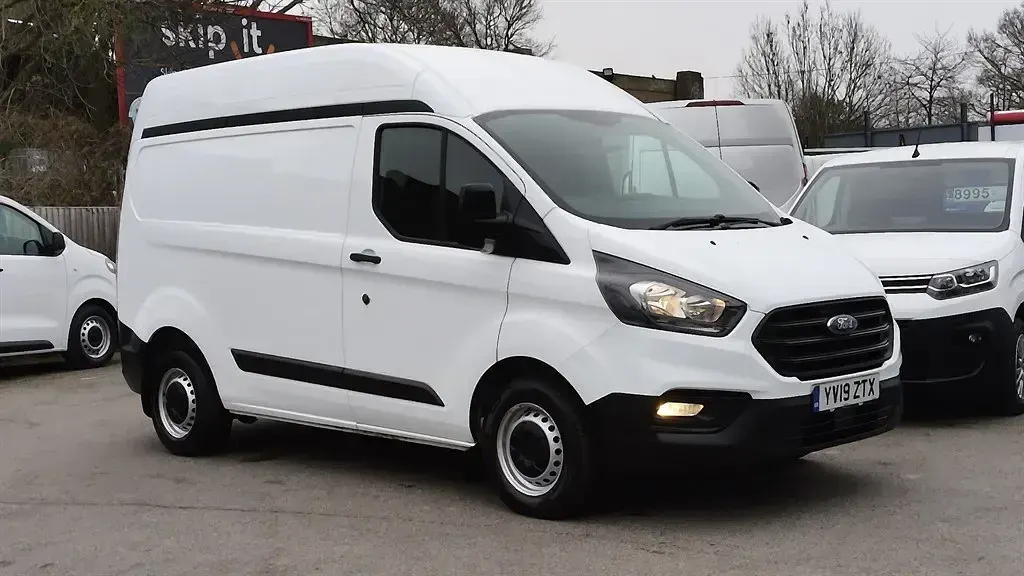 Usado Ford Transit Custom 105 CV (77 kW) 2019 Blanco Van