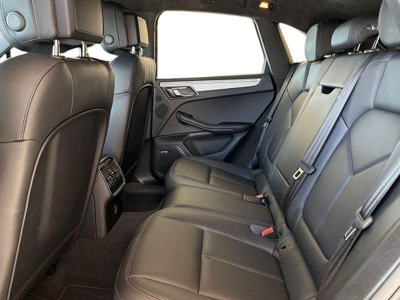 Used Porsche Macan Turbo 434 HP (319 kW) 2019 Grey SUV