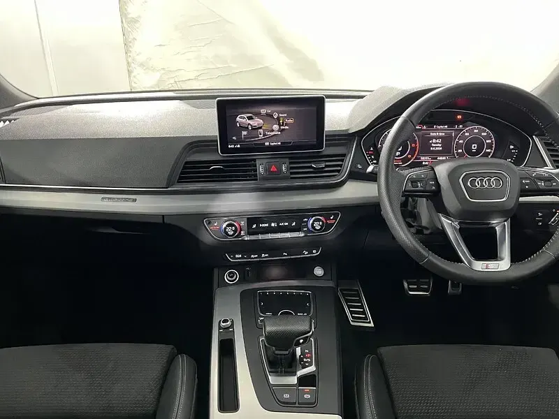 Used Audi Q5 S-Line 190 HP (139 kW) 2020 Grey SUV