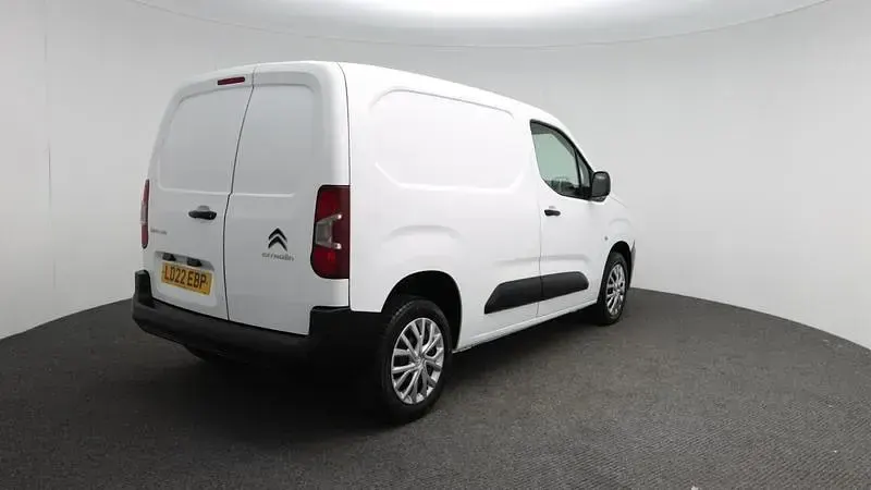 Used Citroën Berlingo 100 HP (73 kW) 2022 White MPV