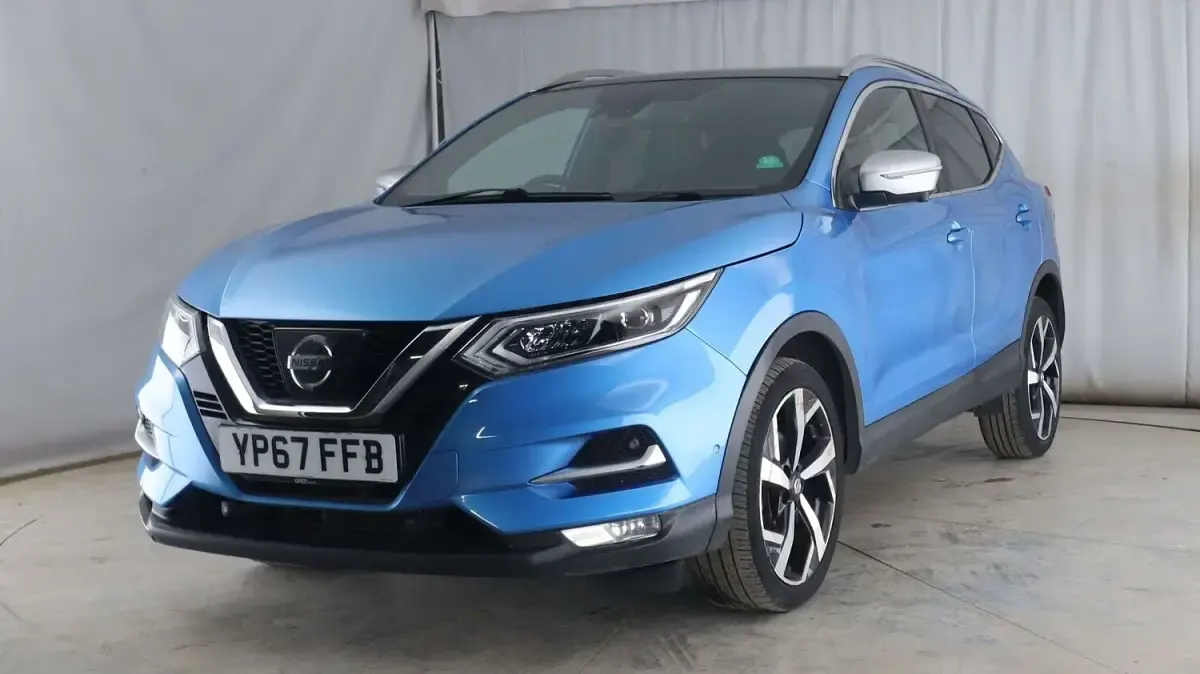 Used Nissan Qashqai Tekna+ 116 HP (85 kW) 2017 Blue SUV
