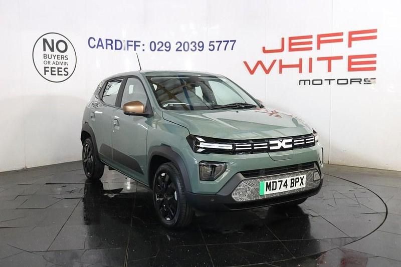 Green Used 2024 Dacia Spring Extreme Hatchback | £9,988 (Fair price) - Image 1/4