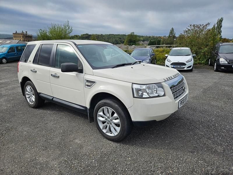 White Used 2010 Land Rover Freelander 2 S SUV | £3,895 (Super price) - Image 1/4