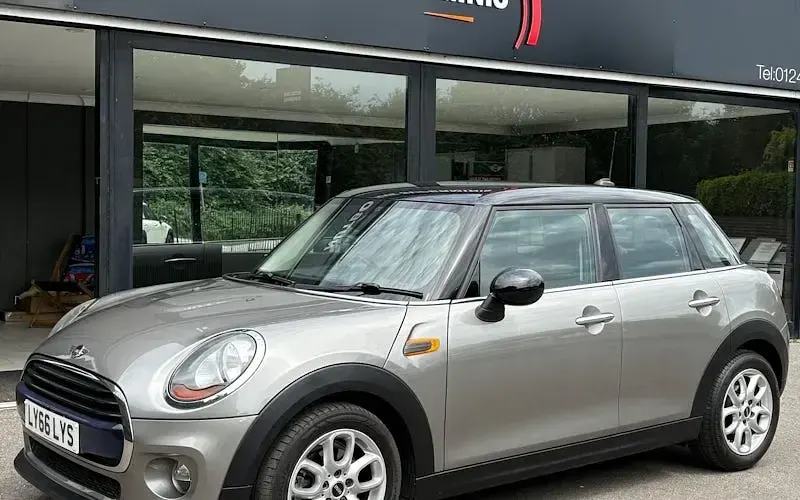 Used Mini Cooper Hatch 136 HP (100 kW) 2017 Hatchback