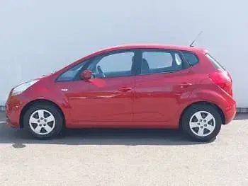 Used Kia Venga 89 HP (65 kW) 2015 Red Hatchback