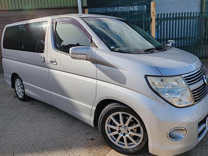 Used Nissan Elgrand 2025 Silver MPV