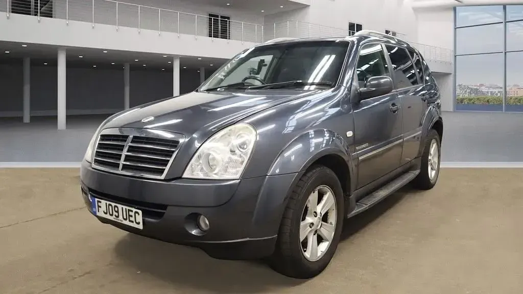 Used SsangYong Rexton 184 HP (135 kW) 2009 Grey SUV