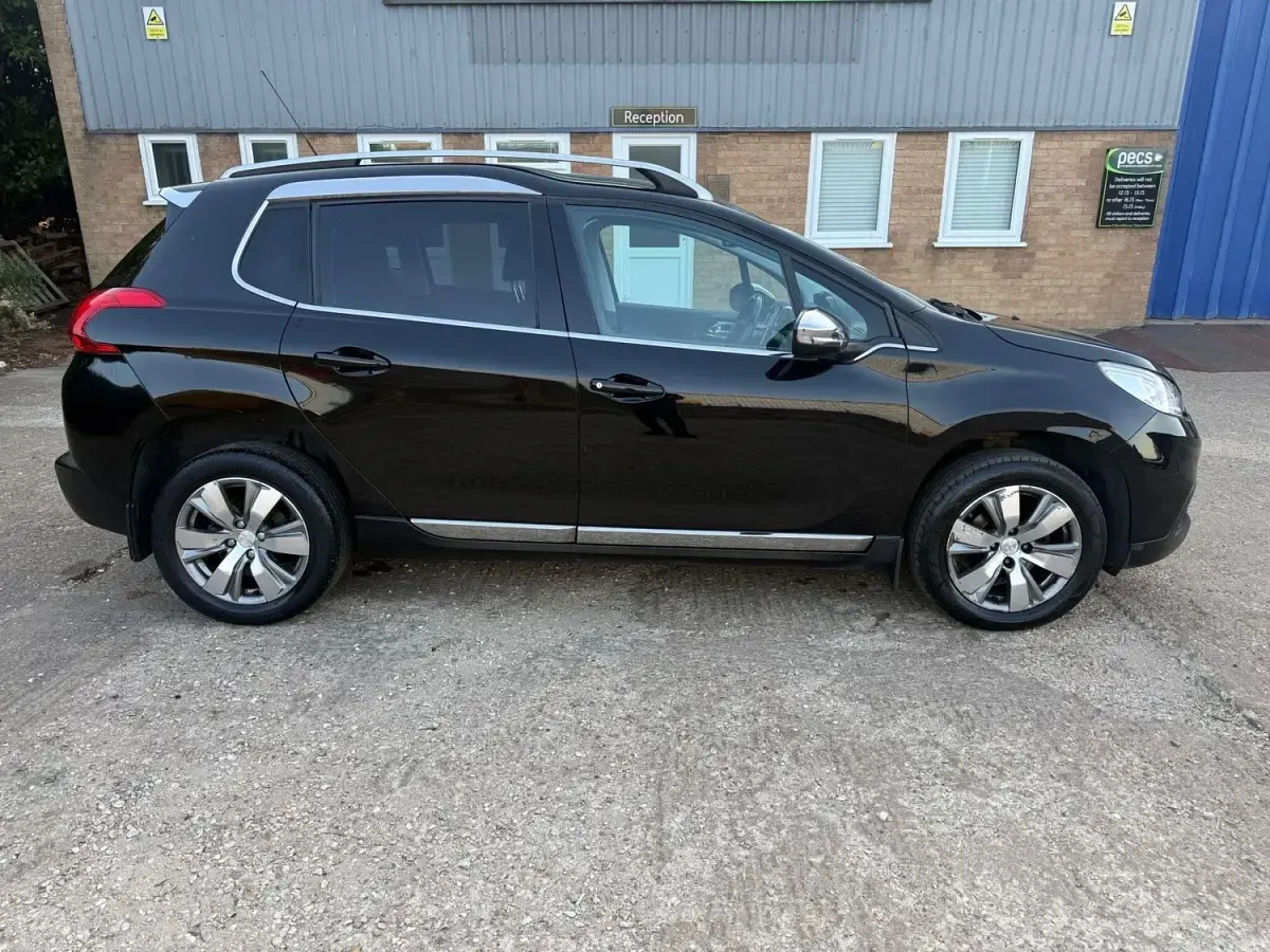 Used Peugeot 2008 Allure 92 HP (67 kW) 2013 Black SUV