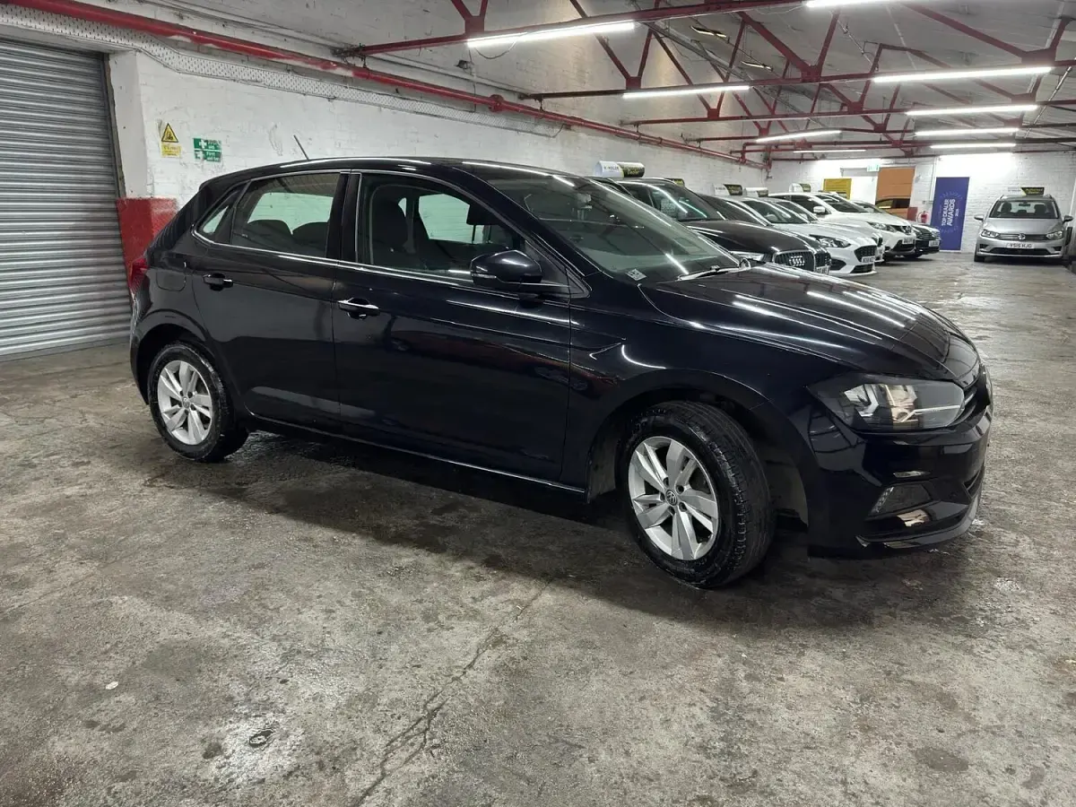 Used VW Polo SE 65 HP (47 kW) 2018 Black Hatchback