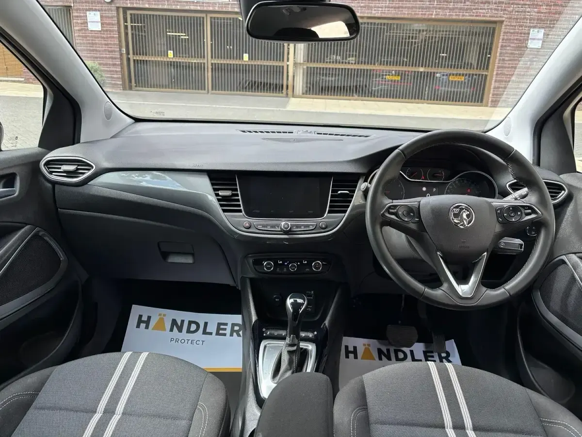 Używany Vauxhall Crossland 130 KM (95 kW) 2023 Czarny SUV