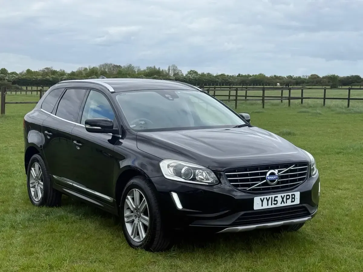 Used Volvo XC60 SE Lux 190 HP (139 kW) 2015 Black SUV