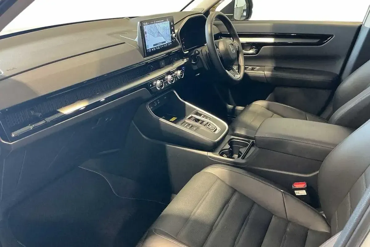 Used Honda CR-V Advance 2025 White SUV