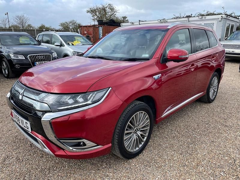 Used Mitsubishi Outlander P-HEV 2018 Red Estate