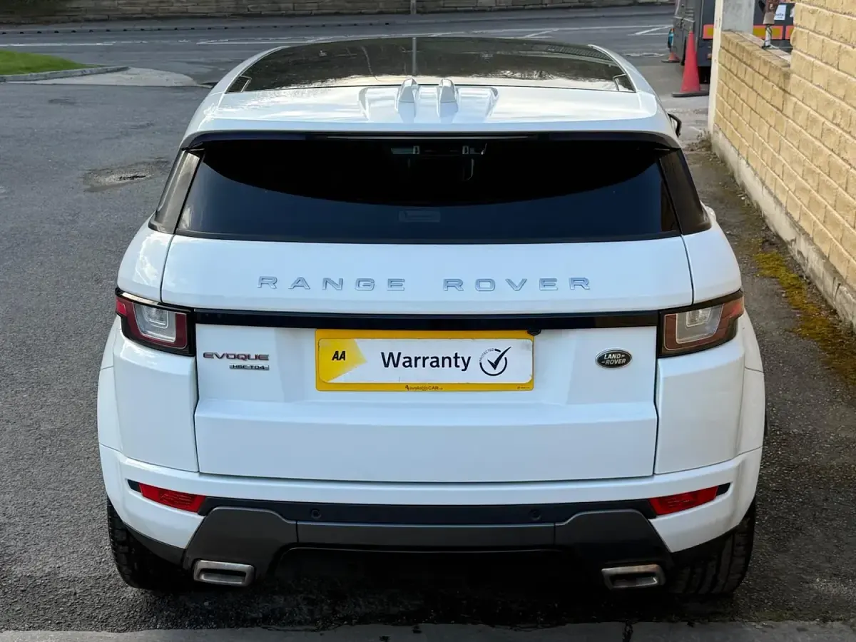 Used Land Rover Range Rover evoque HSE Dynamic 2016 White Estate