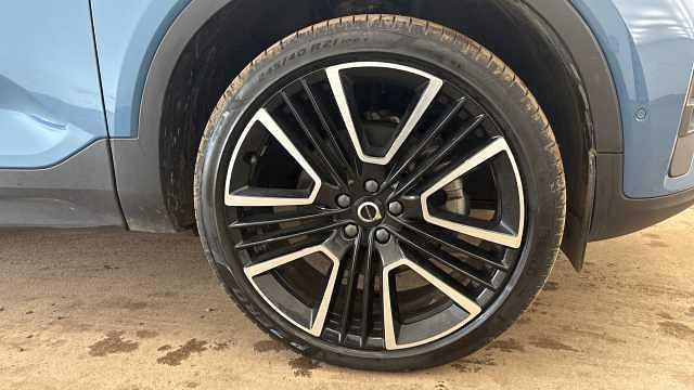 Used Volvo XC40 Ultra 194 HP (142 kW) 2025 Blue SUV