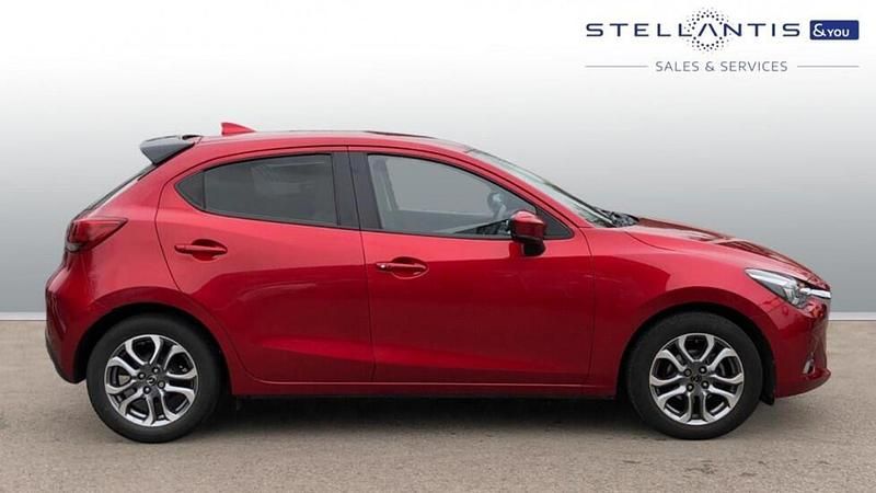 Used Mazda 2 Inclusive 89 HP (65 kW) 2019 Red