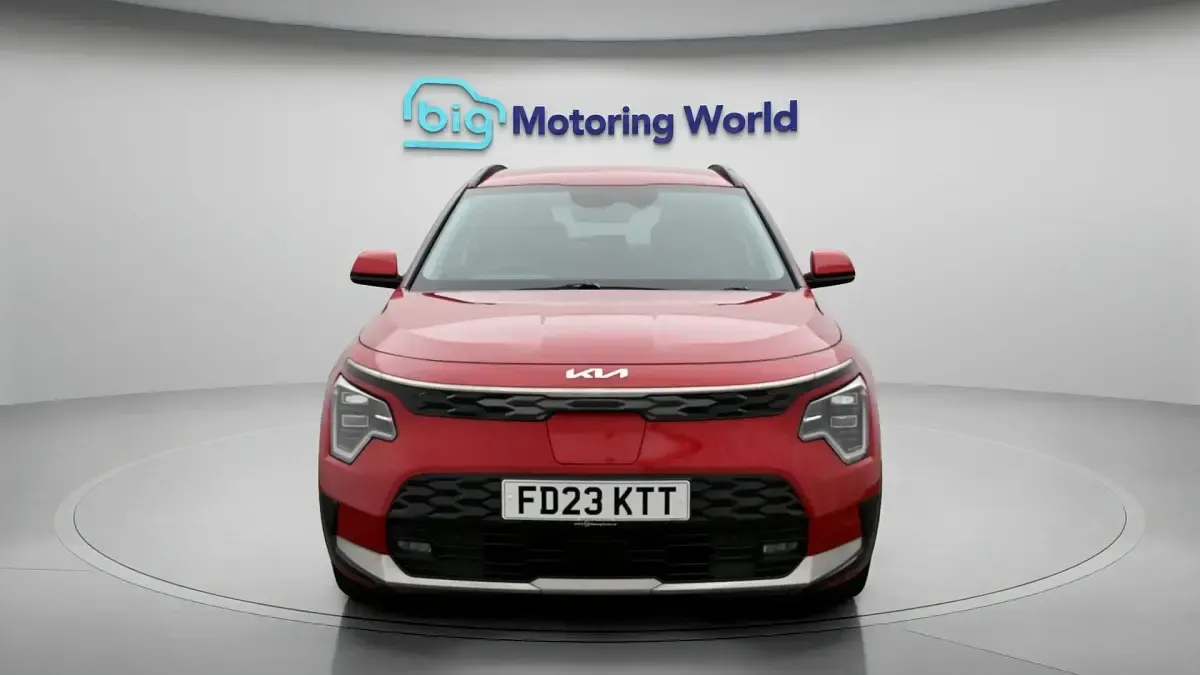 Used Kia e-Niro 147 kW (201 HP) 2023 Red SUV
