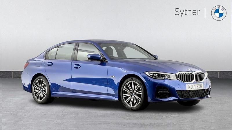 Blue Used 2022 BMW 330e M Sport | £25,500 (Good price) - Image 1/4
