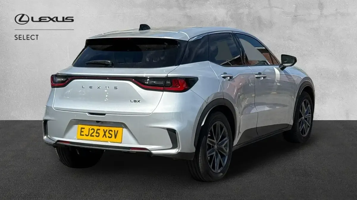 Used Lexus LBX E-FOUR 136 HP (100 kW) 2025 Silver SUV