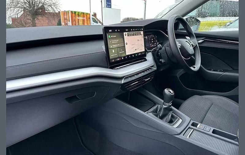 Used Skoda Octavia SE Technology 113 HP (83 kW) 2024 Brilliant silver metallic Hatchback