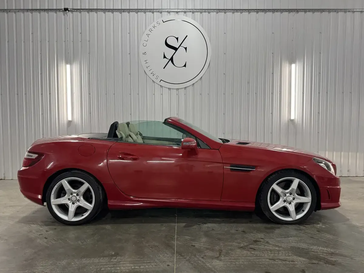 Used Mercedes SLK250 AMG 204 HP (150 kW) 2013 Red Cabriolet