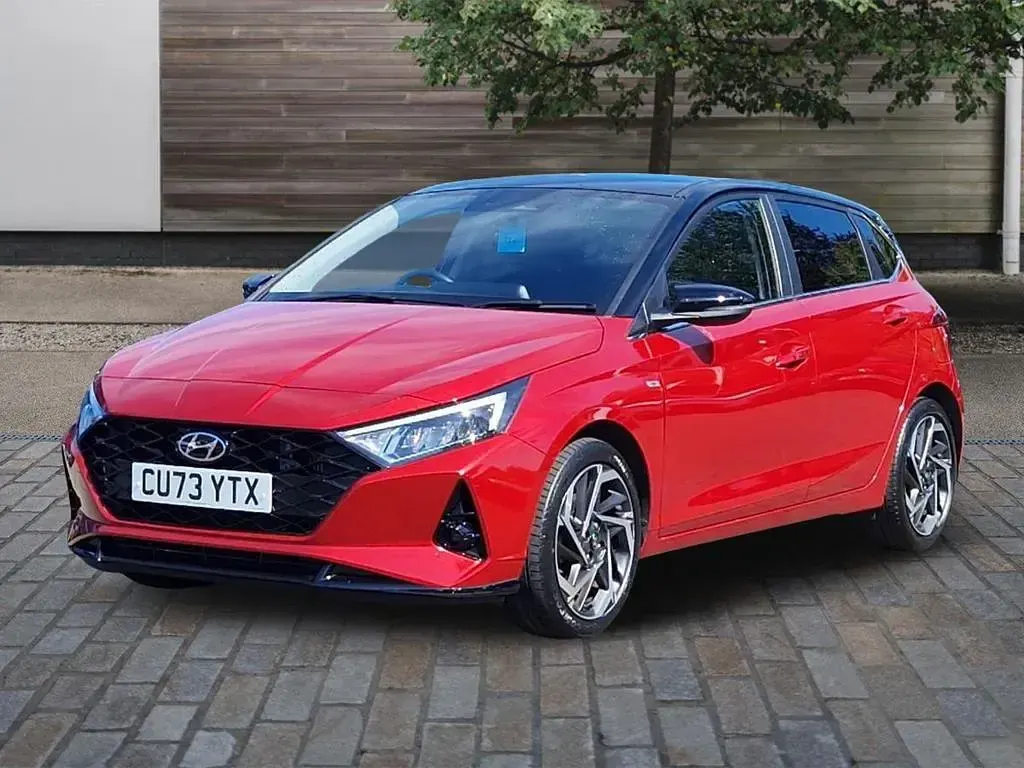 Used Hyundai i20 Ultimate 100 HP (73 kW) 2023 Red Hatchback
