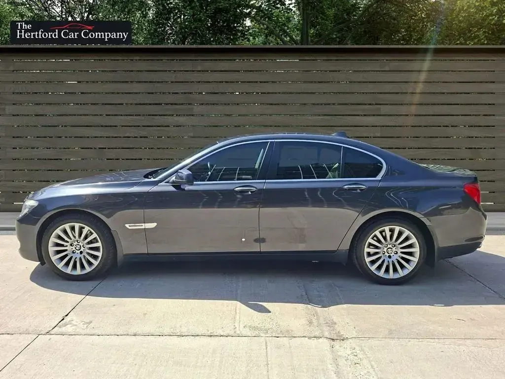 Used BMW 730 245 HP (180 kW) 2010 Grey Sedan