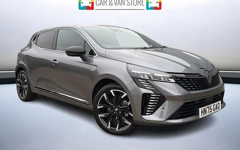 Diamond black New 2025 Renault Clio V Techno Hatchback | £18,999 (Good price) - Image 1/4