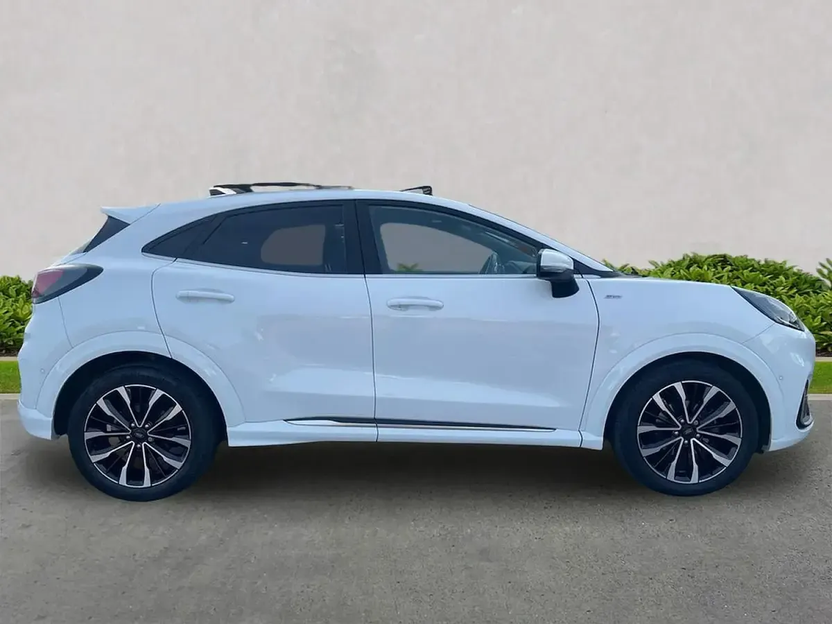 Used Ford Puma ST-Line 125 HP (91 kW) 2023 White SUV