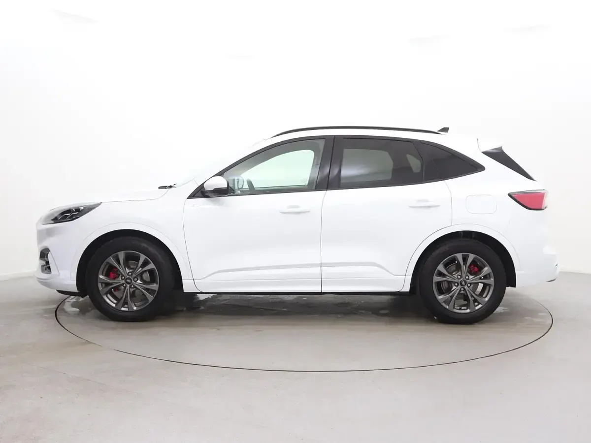 Used Ford Kuga ST-Line 190 HP (139 kW) 2023 White SUV