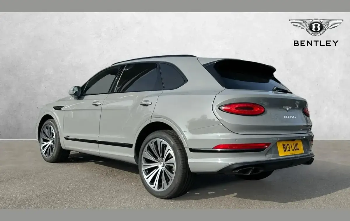 Used Bentley Bentayga 550 HP (404 kW) 2022 Grey SUV