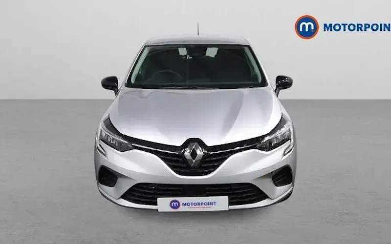 Used Renault Clio Evolution 90 HP (66 kW) 2023 Silver Hatchback
