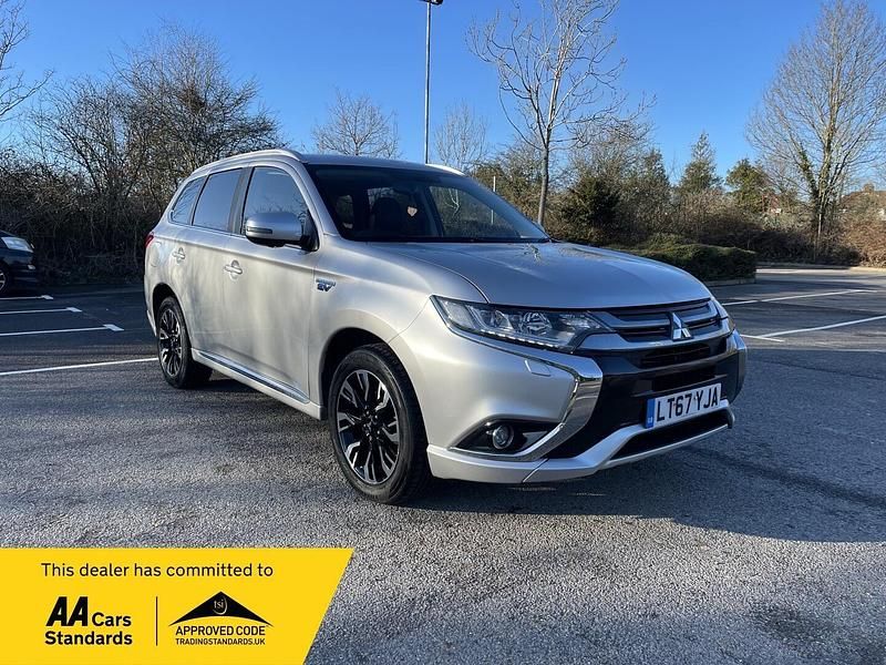 Silver Used 2017 Mitsubishi Outlander P-HEV Estate | £7,380 (Fair price) - Image 1/4