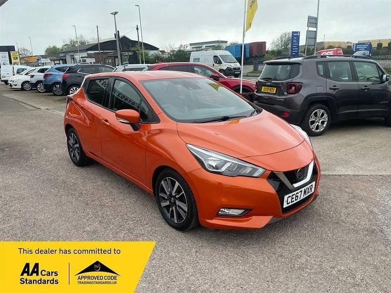 Begagnad Nissan Micra Acenta 90 HK (66 kW) 2017 Orange Halvkombi