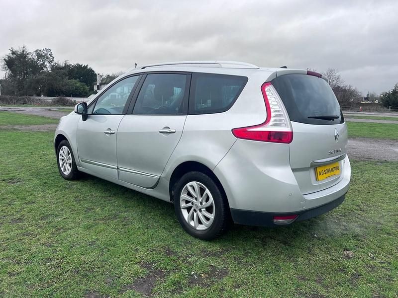 Used Renault Grand Scénic IV Dynamique 130 HP (95 kW) 2016 Silver MPV