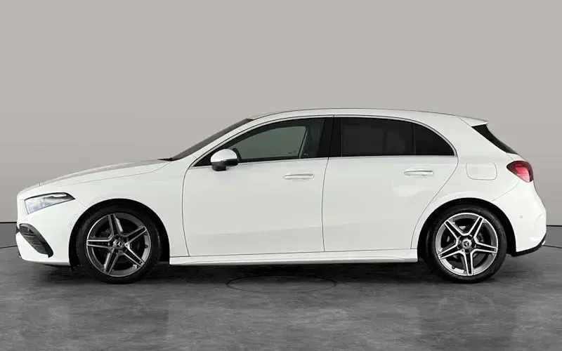 Used Mercedes A200 Executive 150 HP (110 kW) 2024 White Hatchback