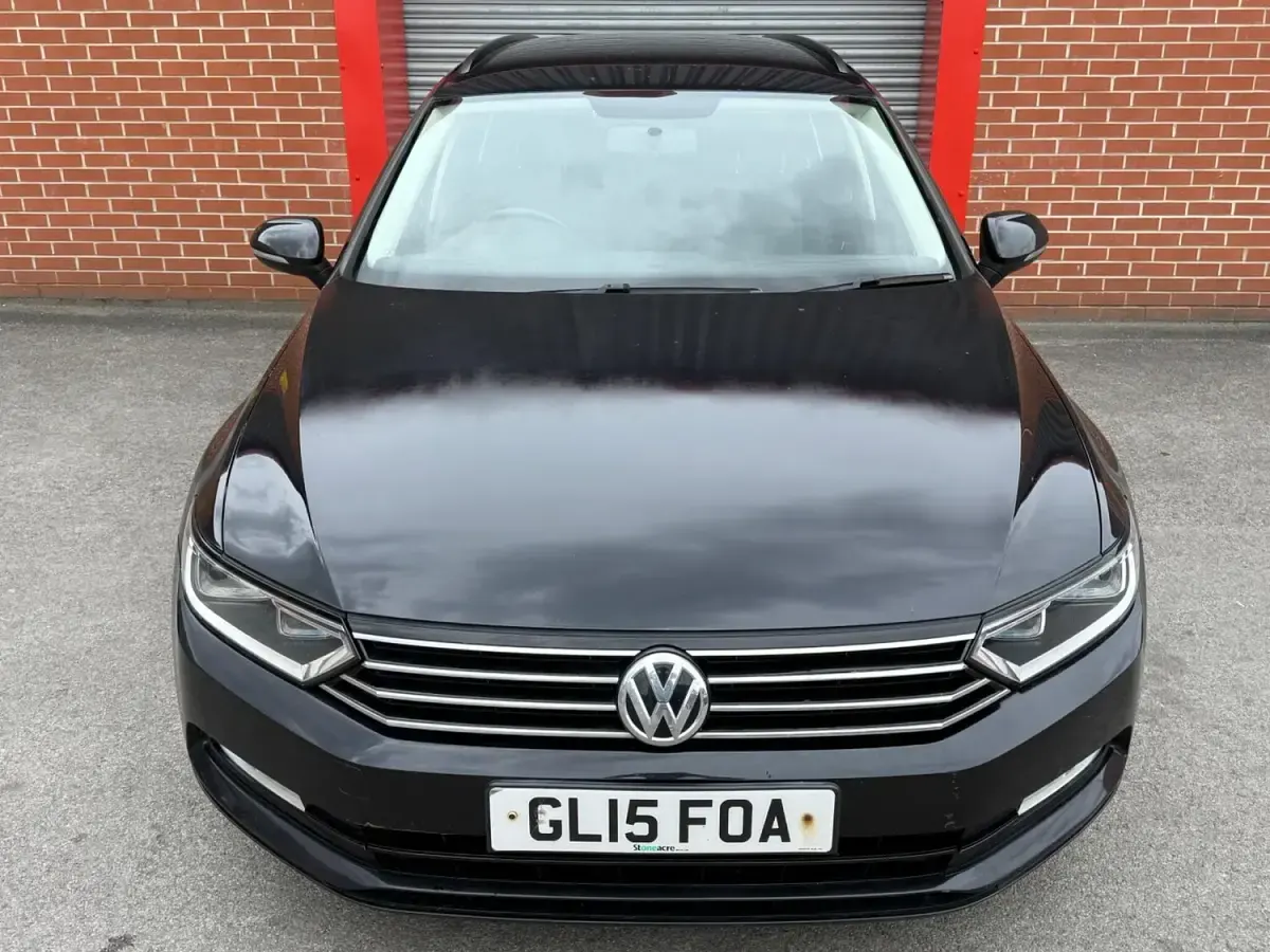 Used VW Passat S 120 HP (88 kW) 2015 Black Estate
