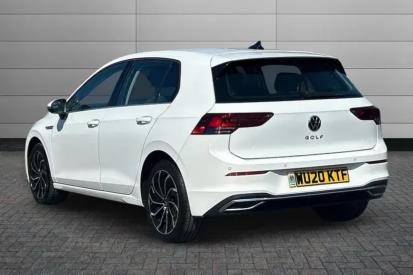 Used VW Golf VIII Style 148 HP (108 kW) 2020 White Hatchback