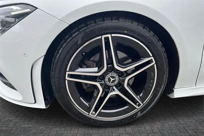 Used Mercedes CLA180 AMG Line Premium 136 HP (100 kW) 2023 Digital white Sedan