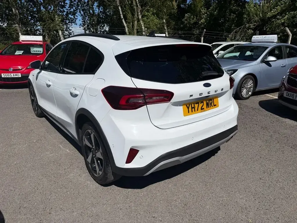 Used Ford Focus Active 125 HP (91 kW) 2022 White Hatchback