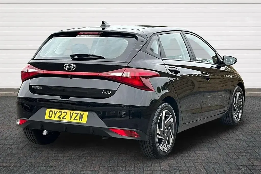 Used Hyundai i20 SE 100 HP (73 kW) 2022 Black Hatchback