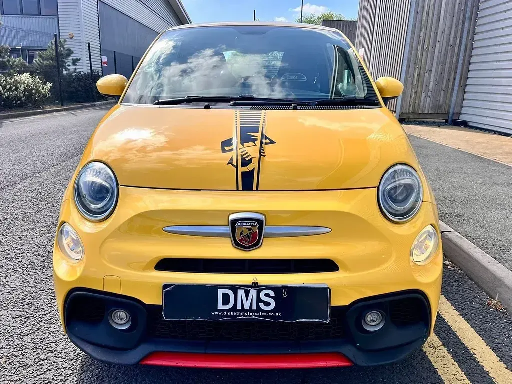 Used Abarth 595 145 HP (106 kW) 2019 Yellow Hatchback