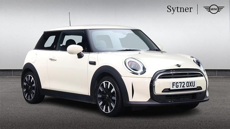 Used Mini Cooper Exclusive 134 HP (98 kW) 2022 White Hatchback