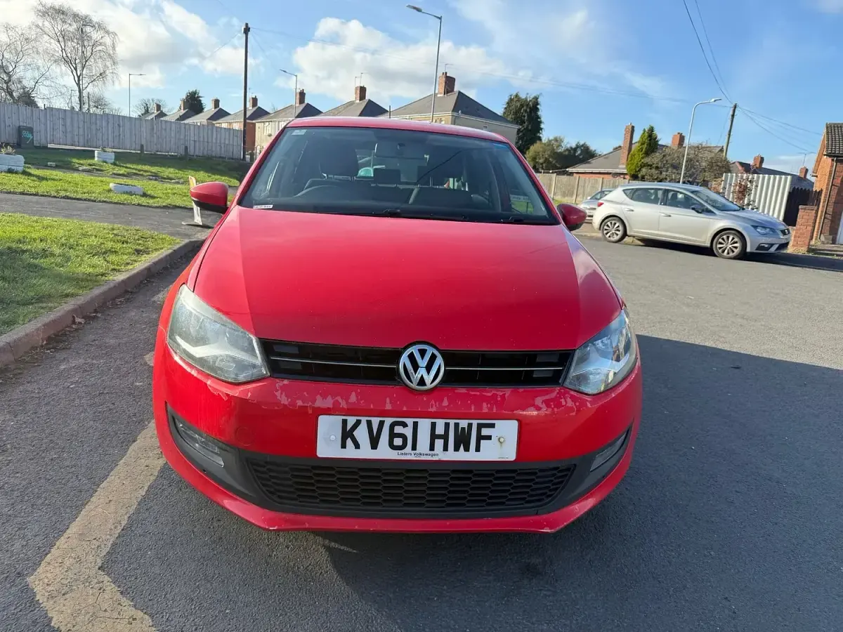 Used VW Polo Match 60 HP (44 kW) 2011 Red Hatchback