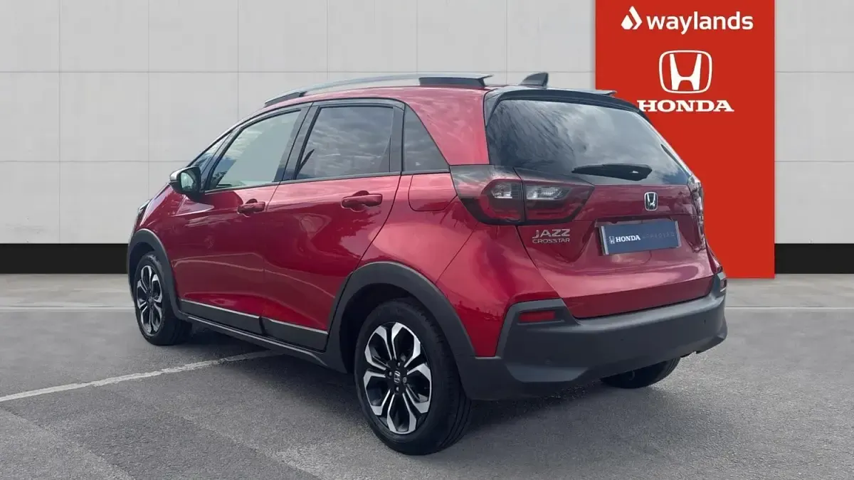 Used Honda Jazz Hybrid 109 HP (80 kW) 2021 Red Hatchback