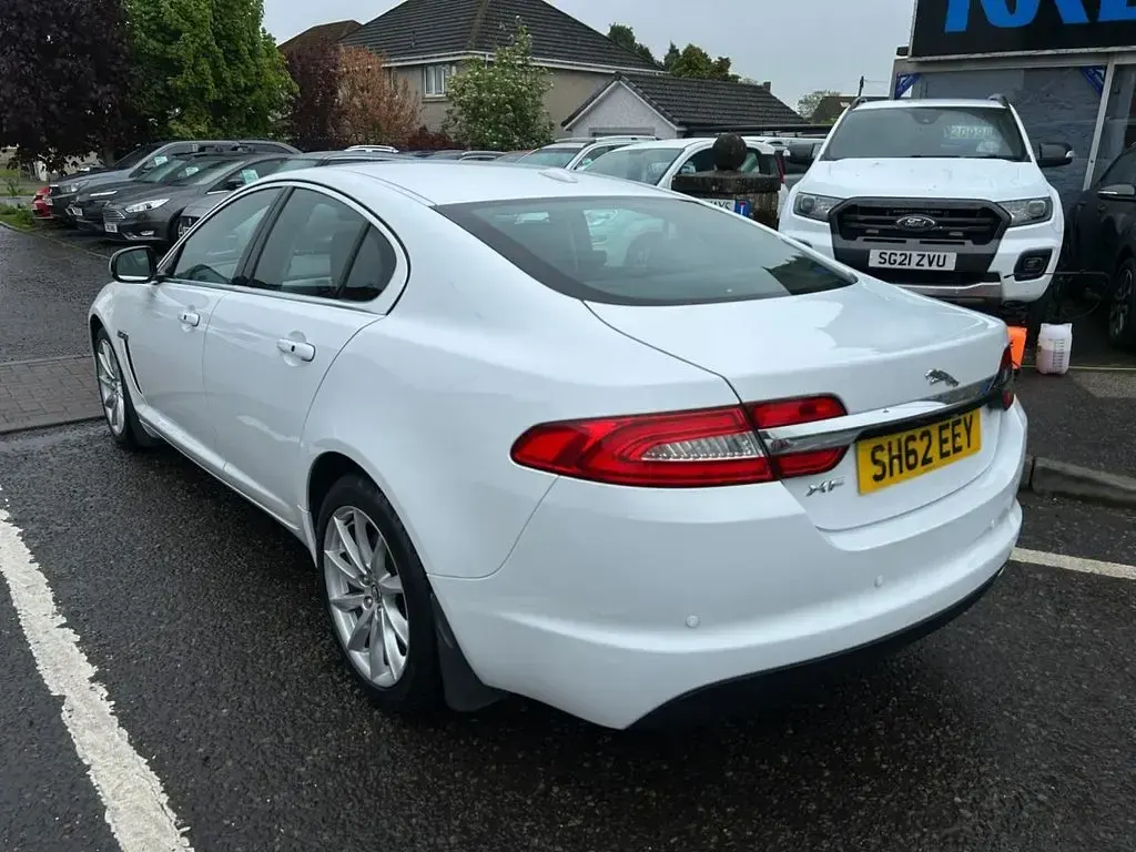 Used Jaguar XF Premium Luxury 200 HP (147 kW) 2012 White Sedan