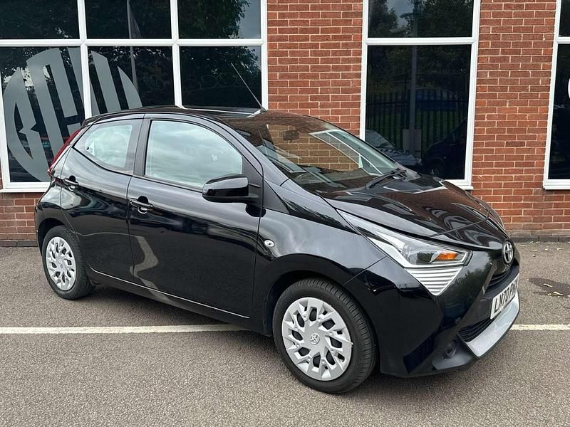 Black Used 2020 Toyota Aygo X-play Hatchback | £7,550 (Good price) - Image 1/4