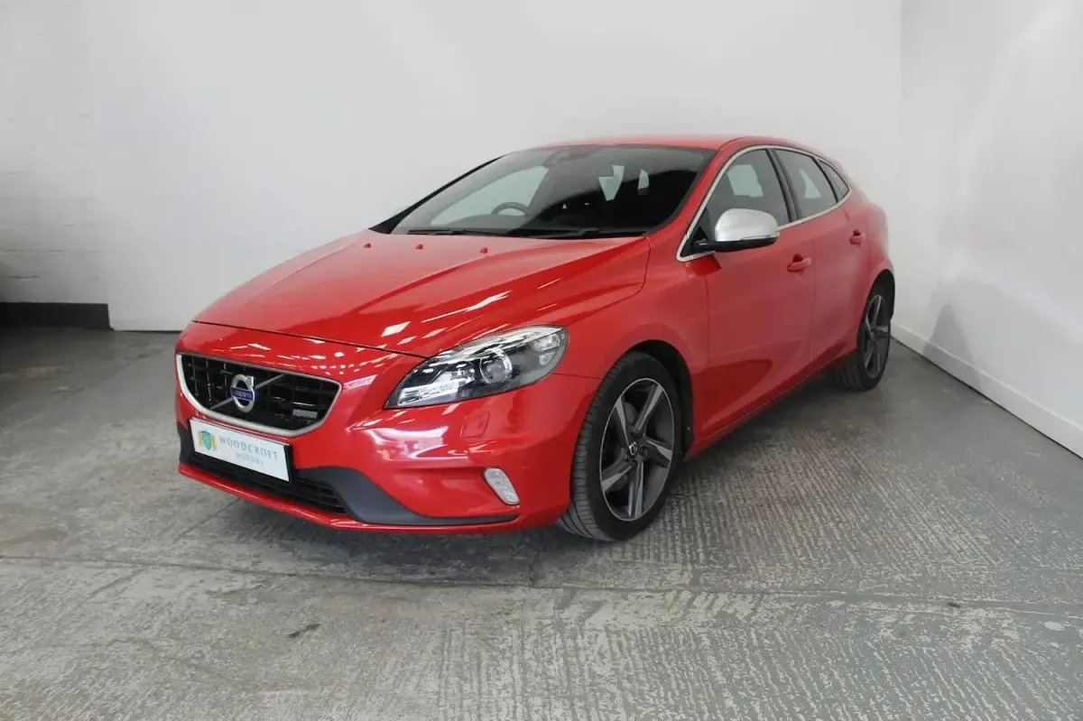 Used Volvo V40 R-Design 2014 Red Hatchback
