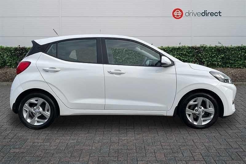Used Hyundai i10 SE 2022 White Hatchback